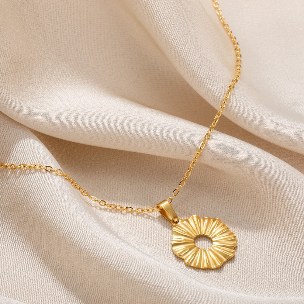 Stainless Steel Pendant Necklace For Women 18K Gold Color Chain Jewelry Fashion Cute Sun Round Necklaces Gift New Free Shipping