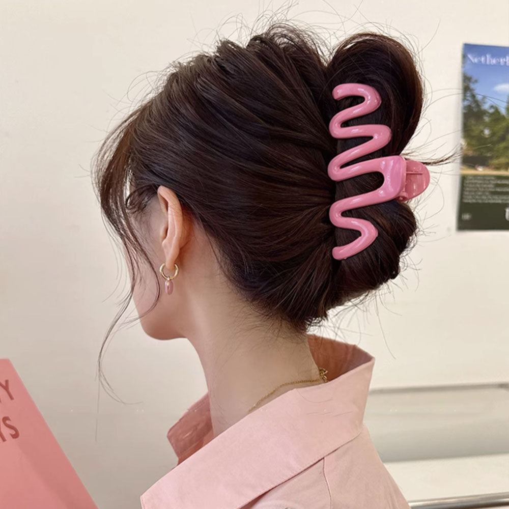 Wave Cross Hair Claw